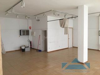 Local commercial à Gironella. Local centrico ideal para tienda o oficinas en manresa Local commercial à Gironella. Local centrico ideal para tienda o oficinas en manresa
