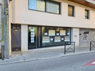 Local Comercial Carrer escoles pies. Para reformar Local Comercial Carrer escoles pies. Para reformar