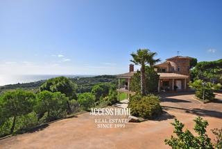 Chalet in Urbanitzacions. Exclusiva propiedad con vistas a mar en sant pol de mar Chalet in Urbanitzacions. Exclusiva propiedad con vistas a mar en sant pol de mar