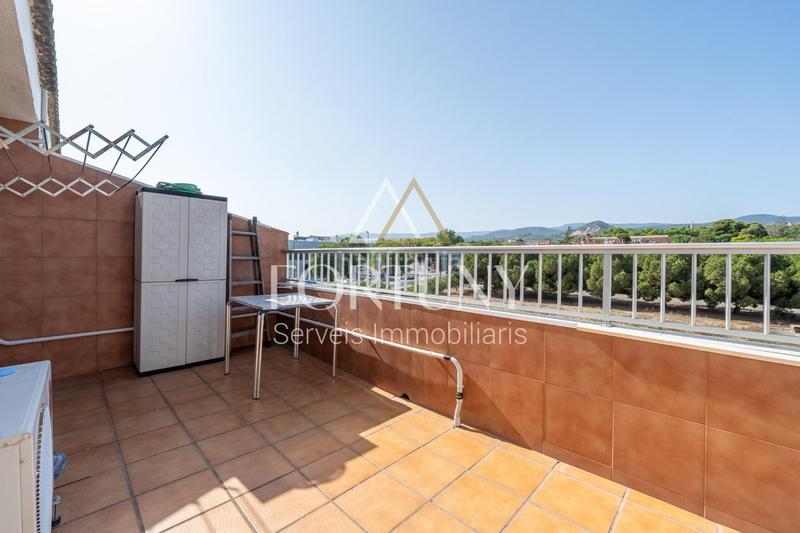 Foto d19d83e2-0b52-4b33-9ef6-2648fbd90fa1. Casa adossada amb calefacció piscina a Ponent Reus Foto d19d83e2-0b52-4b33-9ef6-2648fbd90fa1. Casa adossada amb calefacció piscina a Ponent Reus