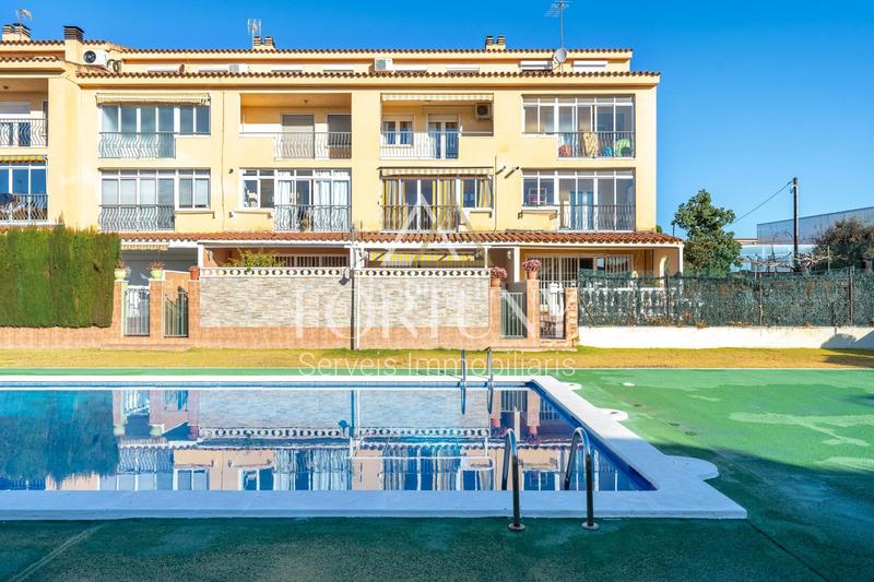 Foto da927c2f-d49b-4bbc-81f8-9a598566d3a3. Casa adossada amb calefacció piscina a Ponent Reus Foto da927c2f-d49b-4bbc-81f8-9a598566d3a3. Casa adossada amb calefacció piscina a Ponent Reus