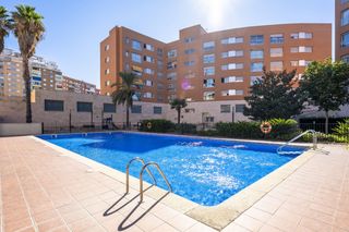 Piso en Plaça antic velodrom de l´, 3. Piso, pk y piscina comunitaria Piso en Plaça antic velodrom de l´, 3. Piso, pk y piscina comunitaria