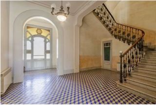 Palauet Plaça centro pueblo. Casa modernista Palauet Plaça centro pueblo. Casa modernista