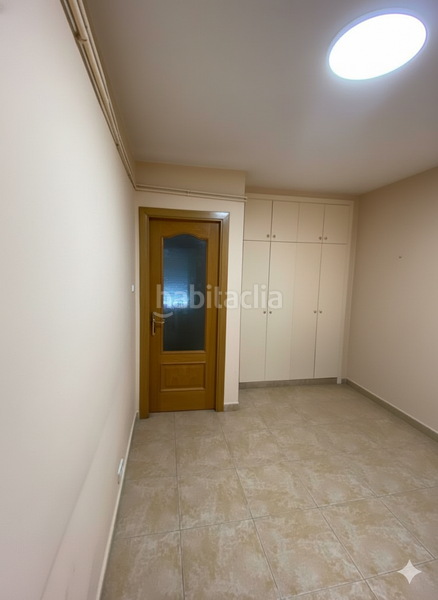 Foto 1afc80b0-fe3b-4f21-b09a-31d0eee7cca1. Etagenwohnung mit heizung in Nord Vic Foto 1afc80b0-fe3b-4f21-b09a-31d0eee7cca1. Etagenwohnung mit heizung in Nord Vic