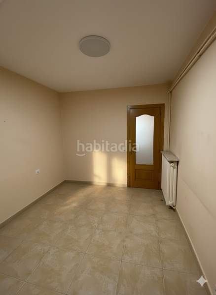 Foto b87eb1f9-fdeb-4bec-a82e-c074ebe4e0c9. Etagenwohnung mit heizung in Nord Vic Foto b87eb1f9-fdeb-4bec-a82e-c074ebe4e0c9. Etagenwohnung mit heizung in Nord Vic