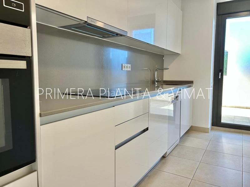 Foto 31b0f6d0-aaa9-499d-bedf-bfc8746fd96d. Piano terra con riscaldamento parcheggio in La Catalana Sant Adrià de Besòs Foto 31b0f6d0-aaa9-499d-bedf-bfc8746fd96d. Piano terra con riscaldamento parcheggio in La Catalana Sant Adrià de Besòs