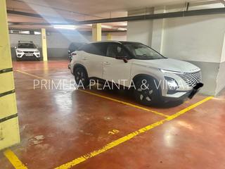 Autoparkplatz in Carrer torrijos 94. Grande y comoda !!! Autoparkplatz in Carrer torrijos 94. Grande y comoda !!!