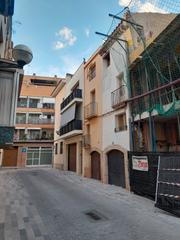 Casa a Carrer de sant bernat calvó 20. Casa con inquilino Casa a Carrer de sant bernat calvó 20. Casa con inquilino