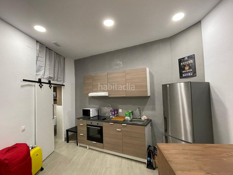Foto e0126c89-20d6-4b58-9c97-0c65bdd6bc35. Estudi a Sants-Badal Barcelona Foto e0126c89-20d6-4b58-9c97-0c65bdd6bc35. Estudi a Sants-Badal Barcelona