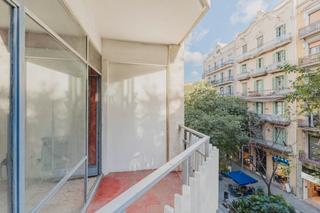 Flat  Carrer del comte borrell. Piso exterior con pequeña terraza en el corazón de sant antoni Flat  Carrer del comte borrell. Piso exterior con pequeña terraza en el corazón de sant antoni