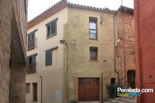 Lloguer Casa Carrer albergueries. Con patio interior Lloguer Casa Carrer albergueries. Con patio interior