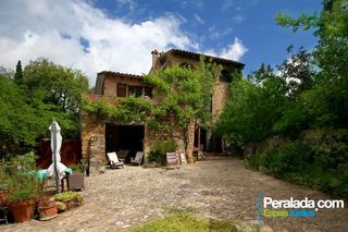Masía Zona rural emblemática. Vivienda, una creación artística Masía Zona rural emblemática. Vivienda, una creación artística