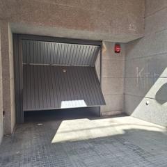 Aparcament cotxe a La Plana. Francesc llunell, 8 de març Aparcament cotxe a La Plana. Francesc llunell, 8 de març