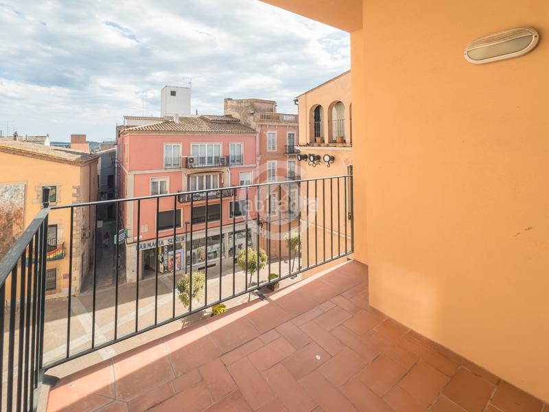 Foto 1edc4a4d-15d1-4ea3-9edf-34e36197e81a. Ático  con encanto en el centro — luminoso, amplio y con vistas despejadas en Palafrugell Foto 1edc4a4d-15d1-4ea3-9edf-34e36197e81a. Ático  con encanto en el centro — luminoso, amplio y con vistas despejadas en Palafrugell