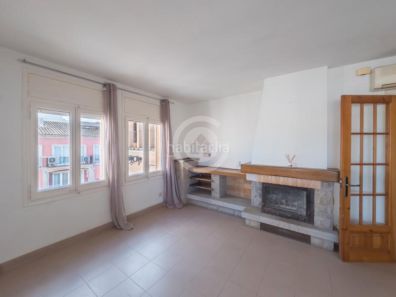 Foto 27363d9f-ae35-45c5-8bc6-5621b1dcde2f. Ático  con encanto en el centro — luminoso, amplio y con vistas despejadas en Palafrugell Foto 27363d9f-ae35-45c5-8bc6-5621b1dcde2f. Ático  con encanto en el centro — luminoso, amplio y con vistas despejadas en Palafrugell