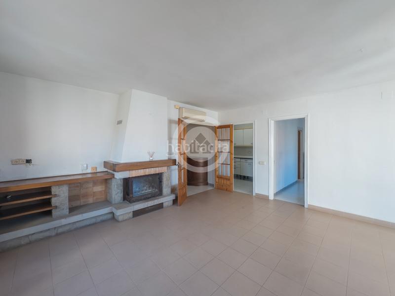 Foto 8085384c-4f49-490c-a0d0-50f32d3a17f1. Ático  con encanto en el centro — luminoso, amplio y con vistas despejadas en Palafrugell Foto 8085384c-4f49-490c-a0d0-50f32d3a17f1. Ático  con encanto en el centro — luminoso, amplio y con vistas despejadas en Palafrugell