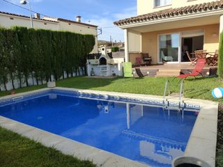 Affitto stagionale Casa bifamiliare Carrer garbi. Villa 3 dorm. piscina privada Affitto stagionale Casa bifamiliare Carrer garbi. Villa 3 dorm. piscina privada