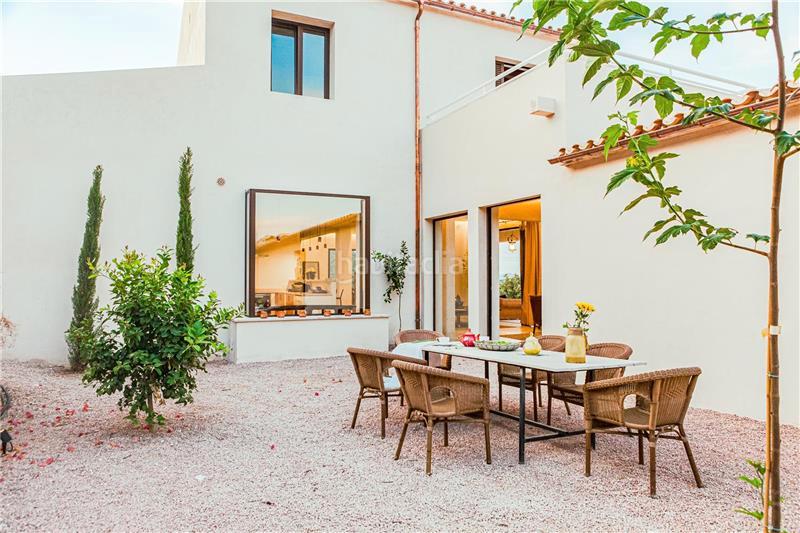 Foto ad5245dd-f0cb-4bb7-8f4c-a594ffd5677b. Masia amb xemeneia aparcament piscina a Son Servera poble Son Servera Foto ad5245dd-f0cb-4bb7-8f4c-a594ffd5677b. Masia amb xemeneia aparcament piscina a Son Servera poble Son Servera