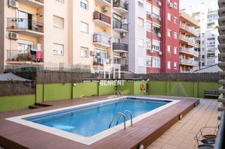 Appartamento in El Camp de l´Arpa del Clot. Piso totalmente amueblado y equipado con zona comunitaria con pi Appartamento in El Camp de l´Arpa del Clot. Piso totalmente amueblado y equipado con zona comunitaria con pi