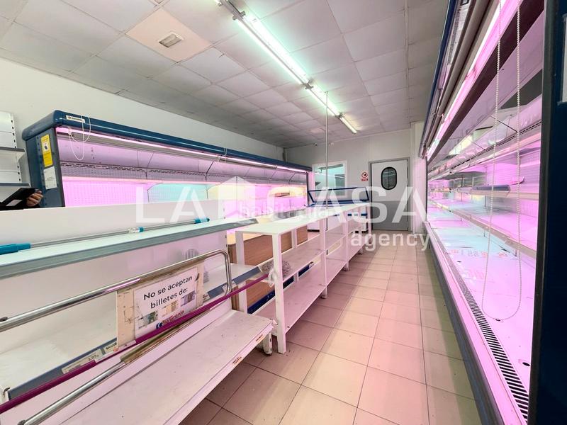 Foto 4f308bf8-8ef2-42c7-bd8b-fac092907a1e. Local commercial dans La Salut Badalona Foto 4f308bf8-8ef2-42c7-bd8b-fac092907a1e. Local commercial dans La Salut Badalona