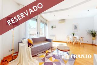 Appartamento in Gràcia. Vivienda de 85m2, toda exterior, con parking a 100 metros de los Appartamento in Gràcia. Vivienda de 85m2, toda exterior, con parking a 100 metros de los