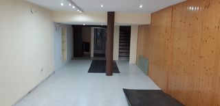 Local Comercial Centro. Local comer y 3 plantas de vivie Local Comercial Centro. Local comer y 3 plantas de vivie