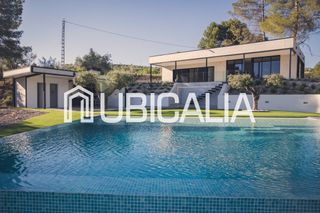 Chalet en Gorga. Espectacular vivienda unifamiliar en un paraje rodeado de natura Chalet en Gorga. Espectacular vivienda unifamiliar en un paraje rodeado de natura