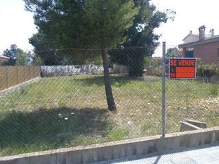 Solar urbano en Carrer juli cesar, 34. Parcela toda vallada. suministro Solar urbano en Carrer juli cesar, 34. Parcela toda vallada. suministro