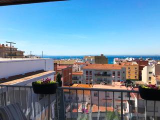 Àtic a Centre. Ático en el centro de roses totalmente reformado. terraza de 20m Àtic a Centre. Ático en el centro de roses totalmente reformado. terraza de 20m