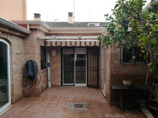 Lloguer Casa en Moncada. Casa / chalet en alquiler y en venta en montcada de 161 m2 Lloguer Casa en Moncada. Casa / chalet en alquiler y en venta en montcada de 161 m2