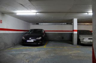 Alquiler Parking coche en Passatge sant antoni abat, 1. , amplia plaza de parking Alquiler Parking coche en Passatge sant antoni abat, 1. , amplia plaza de parking