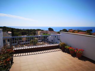 Reihenhaus Els munts. Adosada con vistas al mar Reihenhaus Els munts. Adosada con vistas al mar