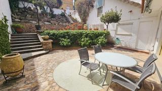 Casa  Plaza de lluís esteva i cruañas. Vivienda tipo dúplex situada a 300 metros del paseo del mar. Casa  Plaza de lluís esteva i cruañas. Vivienda tipo dúplex situada a 300 metros del paseo del mar.