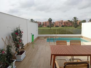 Chalet  Fotografo tiana. Preciosos duplex con vistas al campo de golf y al mar a lo lejos Chalet  Fotografo tiana. Preciosos duplex con vistas al campo de golf y al mar a lo lejos