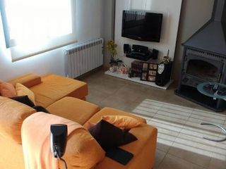 Casa adosada en Calle tirig, 14. Lista para entrar a vivir!!! Casa adosada en Calle tirig, 14. Lista para entrar a vivir!!!