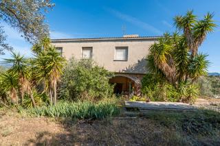Finca rústica a N/a. Finca rústica con una gran construcción para reformar completame Finca rústica a N/a. Finca rústica con una gran construcción para reformar completame