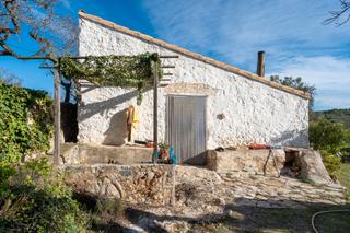 Rural plot in Camí de la colada mayor 1. Finca rústica con casa de aperos y bonitas vistas. hay agua pota Rural plot in Camí de la colada mayor 1. Finca rústica con casa de aperos y bonitas vistas. hay agua pota