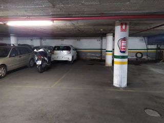 Alquiler Parking coche en Carrer santalo, 10. Para 2 coches, vigilancia, asc. Alquiler Parking coche en Carrer santalo, 10. Para 2 coches, vigilancia, asc.
