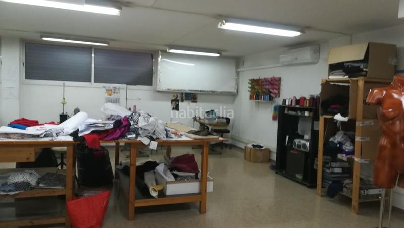 Foto b58f0cfa-fcf9-43cb-a3e4-d74c1b37c829. Alquiler local comercial en Puigfred Badalona Foto b58f0cfa-fcf9-43cb-a3e4-d74c1b37c829. Alquiler local comercial en Puigfred Badalona