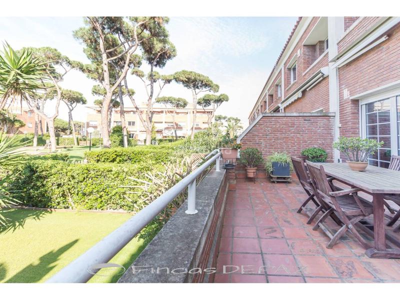 Foto 31b2e8a5-412b-4c30-8f49-d3d7cd88b780. Casa adossada amb calefacció aparcament piscina a Gavà Foto 31b2e8a5-412b-4c30-8f49-d3d7cd88b780. Casa adossada amb calefacció aparcament piscina a Gavà
