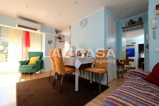 Flat in Trinitat Nova. Vivienda completamente exterior Flat in Trinitat Nova. Vivienda completamente exterior