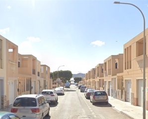 Doppelhaus  Sarajevo. Casa en calle sarajevo Doppelhaus  Sarajevo. Casa en calle sarajevo