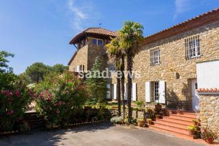 Mas à Cabanelles. Gran masia en el alt empordà ideal para turismo rural Mas à Cabanelles. Gran masia en el alt empordà ideal para turismo rural