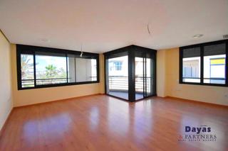 Lloguer Apartament a Torrevejenses ausentes 2. Apartamento en alquiler en centro, 3 dormitorios. Lloguer Apartament a Torrevejenses ausentes 2. Apartamento en alquiler en centro, 3 dormitorios.