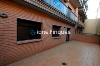 Pis a Centre. Ione finques ofrece Pis a Centre. Ione finques ofrece