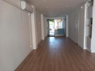 Rent Business premise in Centre. Zona comercial y cerca de transporte publico Rent Business premise in Centre. Zona comercial y cerca de transporte publico