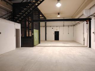 Nau industrial a Ca n'Aurell. Nave en venta o alquiler en terrassa de 360 m2 Nau industrial a Ca n'Aurell. Nave en venta o alquiler en terrassa de 360 m2