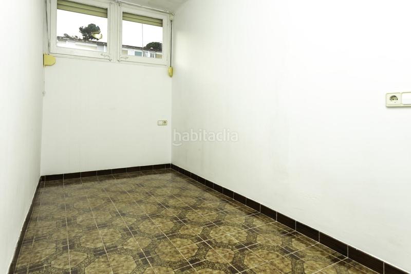 Foto 52fdde51-bc78-40fd-835b-92a2a32cf2e2. Piso luminoso piso completamente exterior junto a hospital vall dhebron en Barcelona Foto 52fdde51-bc78-40fd-835b-92a2a32cf2e2. Piso luminoso piso completamente exterior junto a hospital vall dhebron en Barcelona