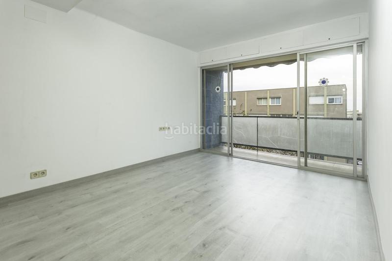 Foto ad5d0355-bf64-4b84-88a2-e3be61418f31. Piso luminoso piso completamente exterior junto a hospital vall dhebron en Barcelona Foto ad5d0355-bf64-4b84-88a2-e3be61418f31. Piso luminoso piso completamente exterior junto a hospital vall dhebron en Barcelona