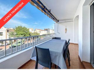 Appartement à Carrer poblat tipic-avgda castello d'empuries 14. Piso con licencia turistica Appartement à Carrer poblat tipic-avgda castello d'empuries 14. Piso con licencia turistica